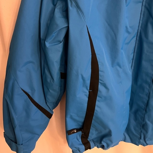 Radiance Free Country winter shell size large. - Picture 2 of 5